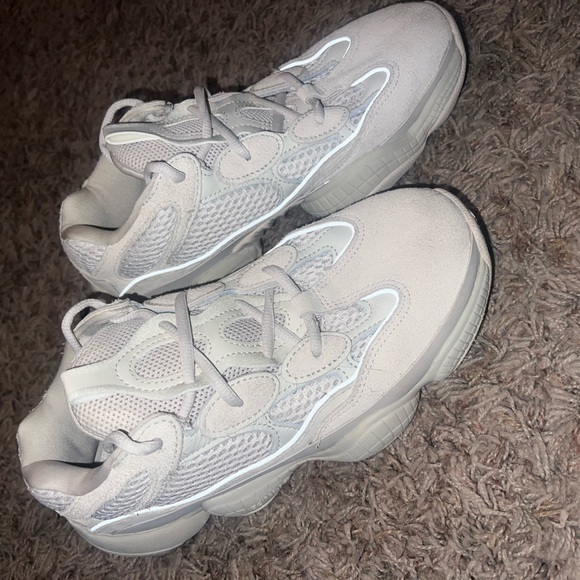 Yeezy 500 - Picture 3 of 7